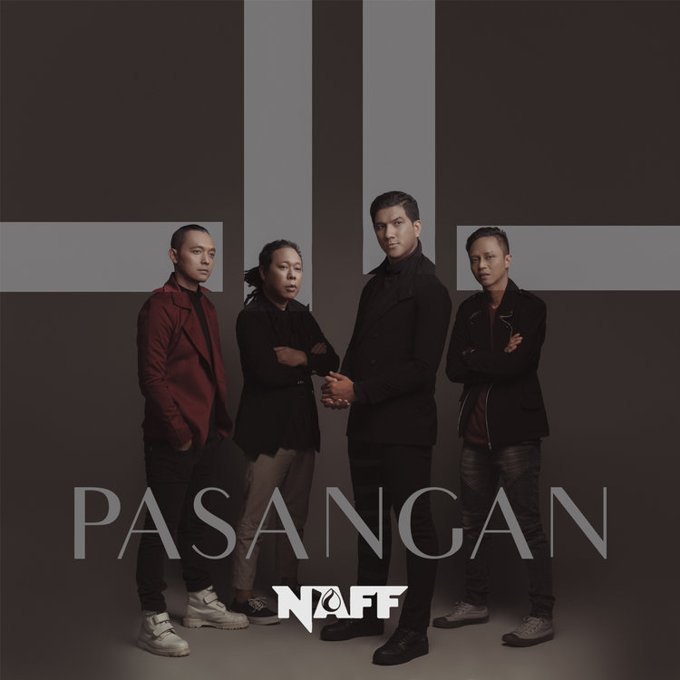 Naff On Tidal Jauh di lubuk hatiku masih terukir namamu jauh di dasar jiwaku engkau masih kekasihku. naff on tidal