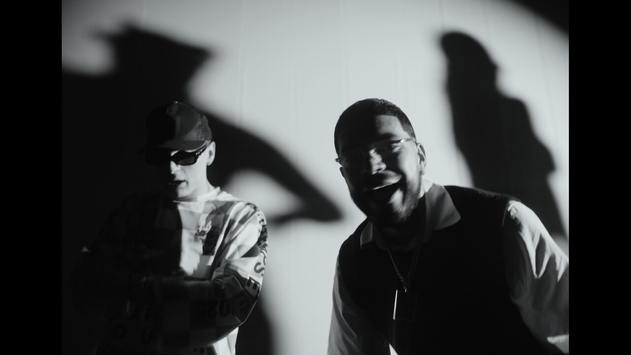 UN TRIO (Official Video)
