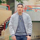 انا جاي في السكه