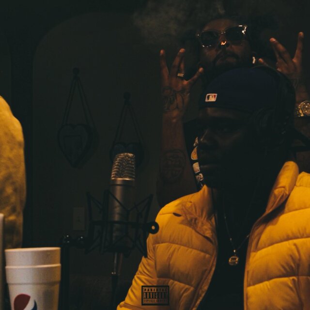 No Headphones (feat. Sri Savvy)