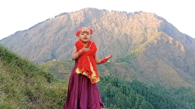 Sune Mata Meri Bhi Khani (Dogri Bhajan)
