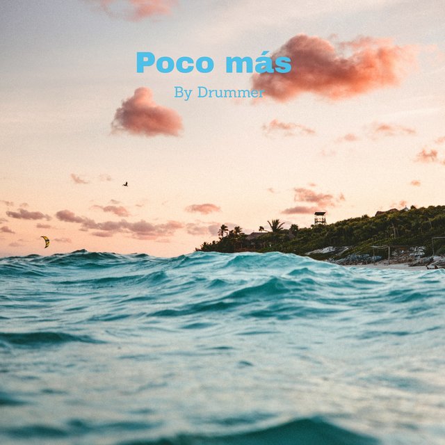 Poco más