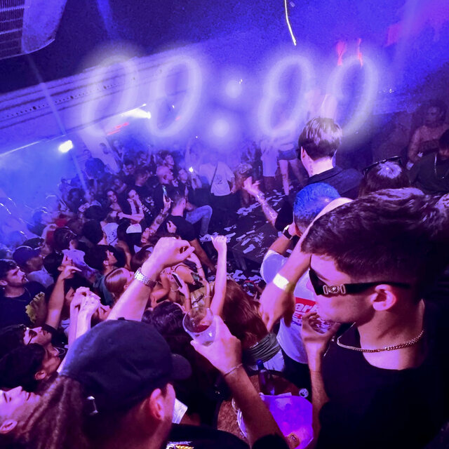 YA SON LAS 00: 00