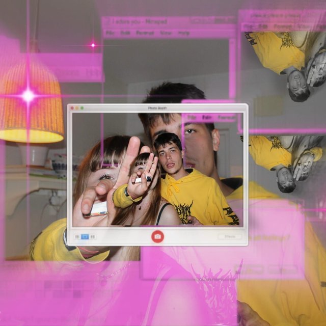Glitchlov