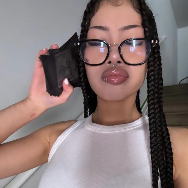 llama (feat. jiraeh)
