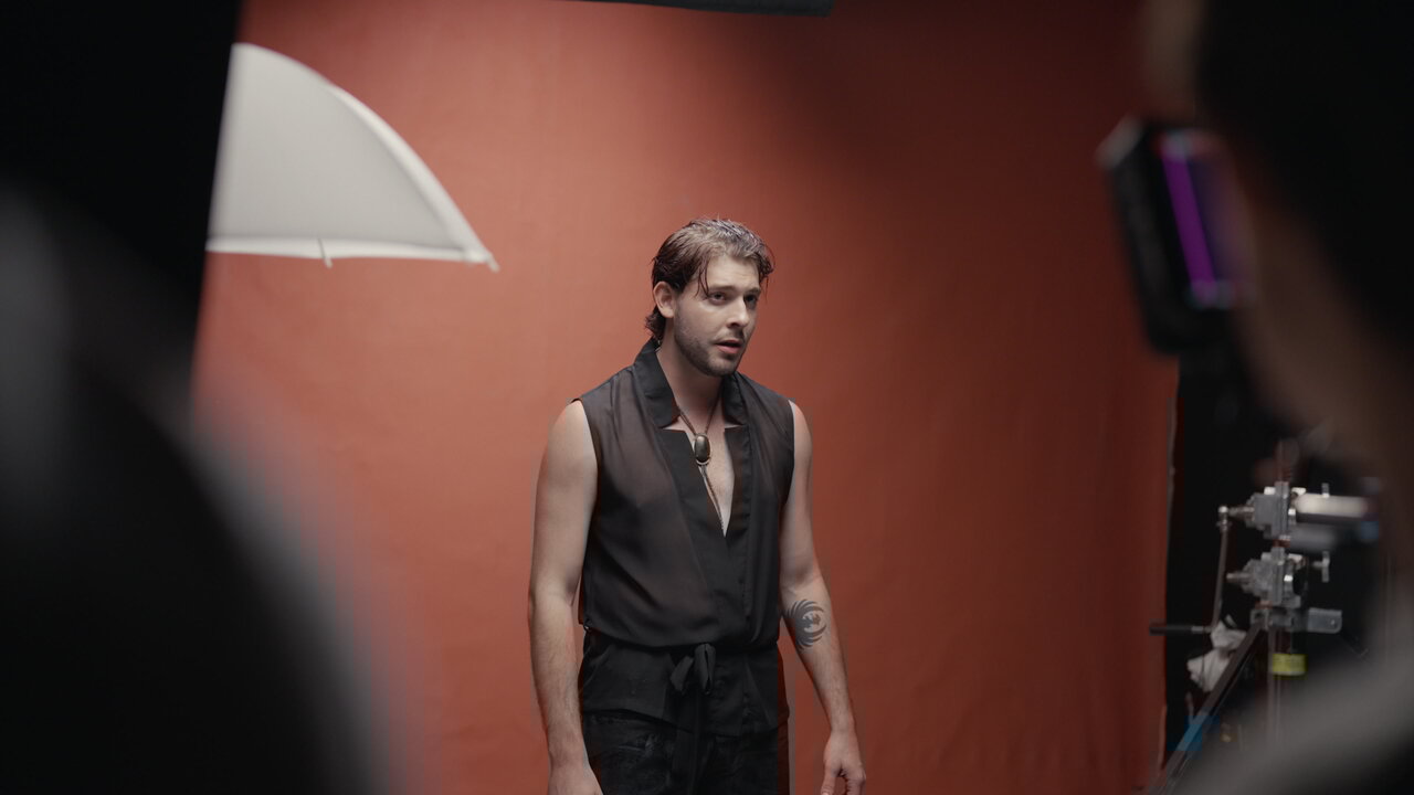 Scarlet Lonesome