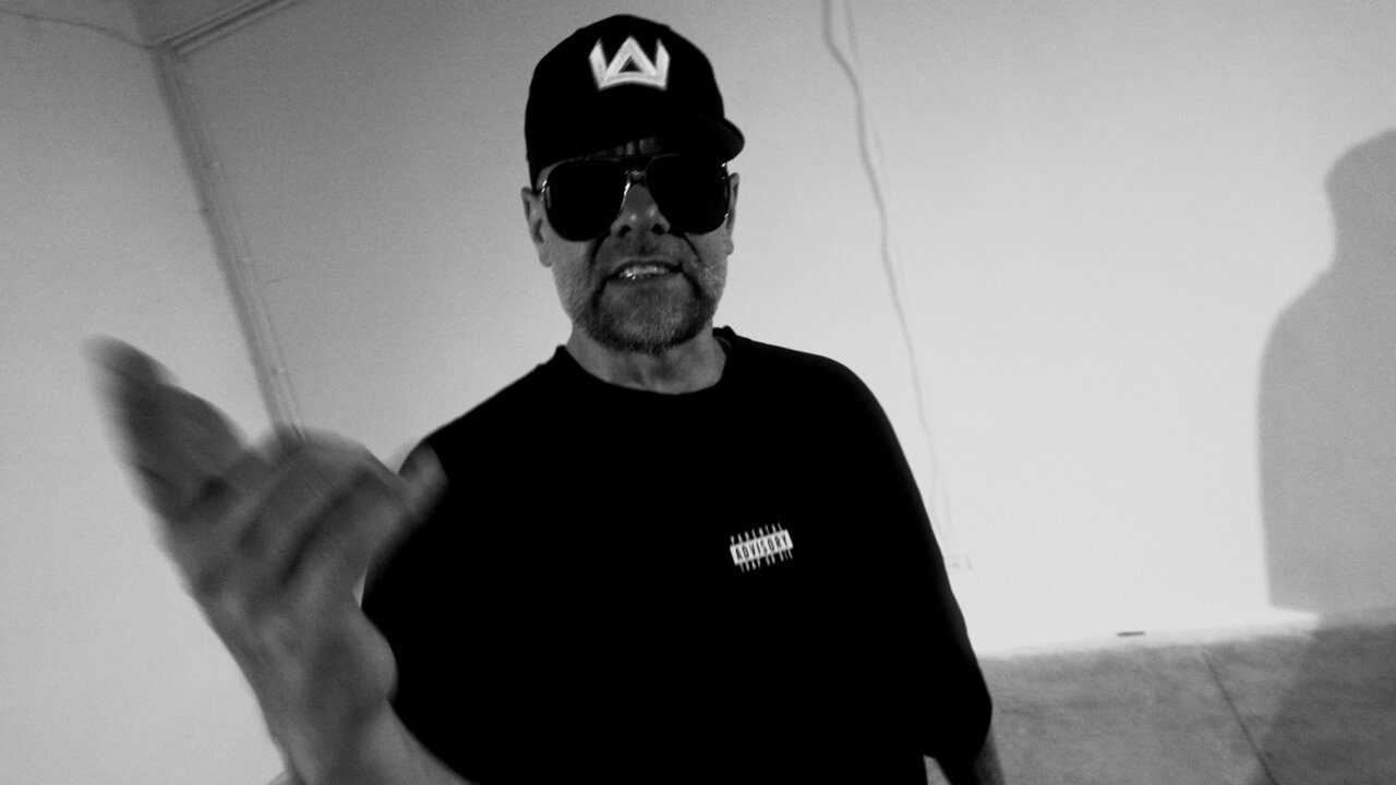 64 LAJNY (Official Video)