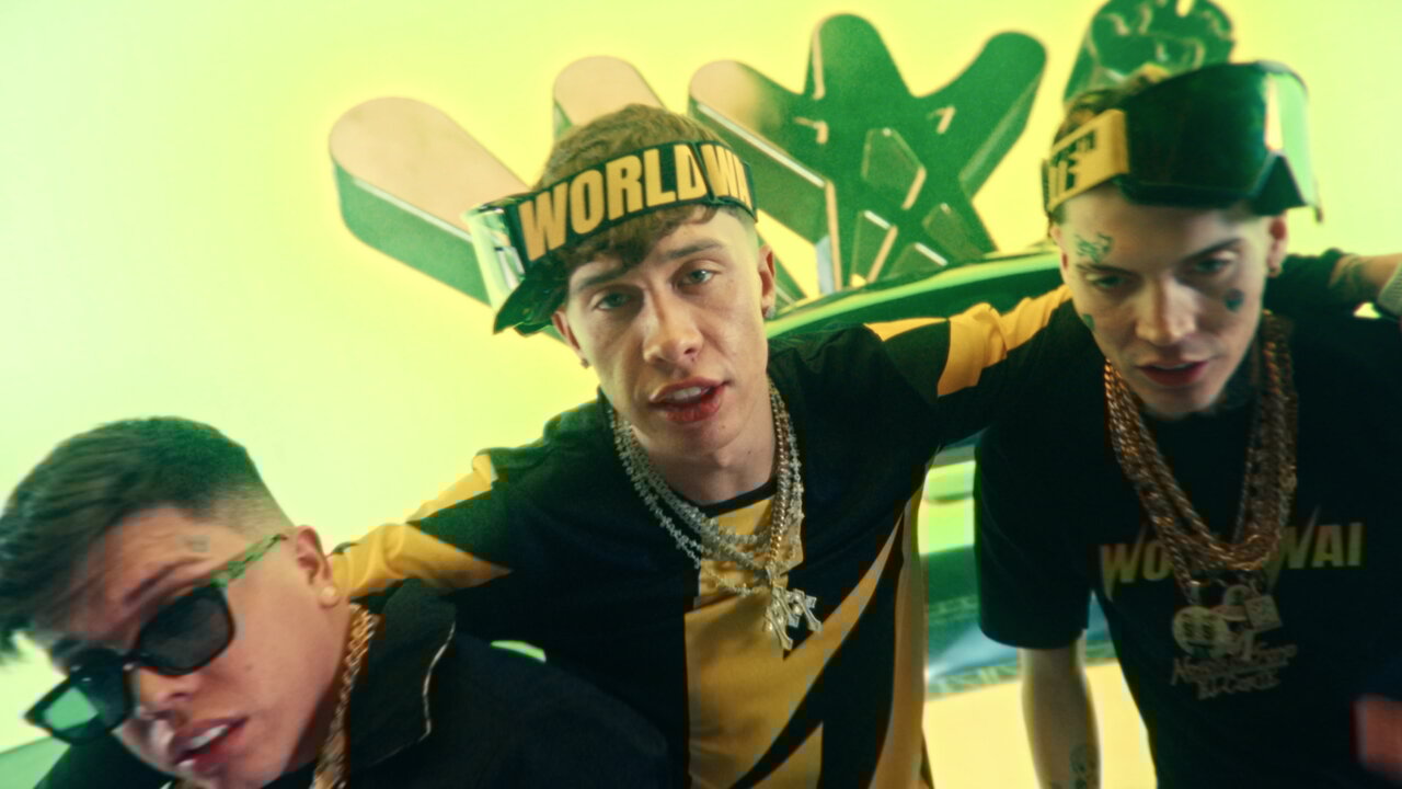 SUPERSTAR (Video Oficial)