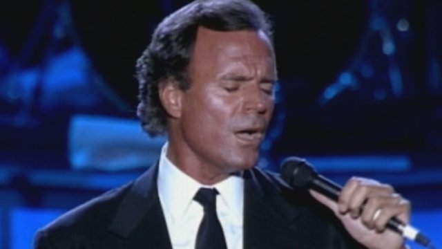 To All the Girls I've Loved Before (with Willie Nelson) (from Starry Night Concert)