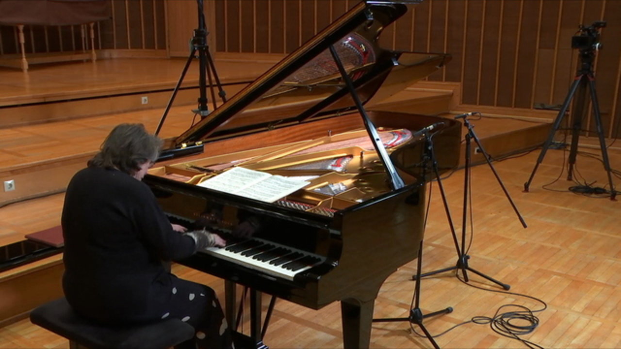 Mozart: Piano Sonata No. 6 in D Major, K. 284: II. Rondeau en polonaise. Andante