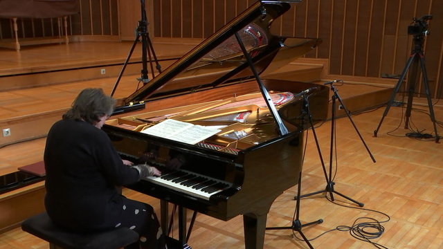 Mozart: Piano Sonata No. 6 in D Major, K. 284: II. Rondeau en polonaise. Andante