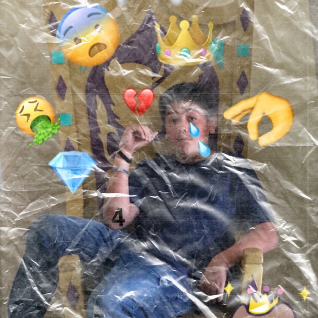 The King Has Risen (Deluxe)