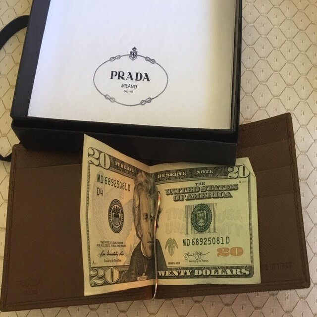 Prada U
