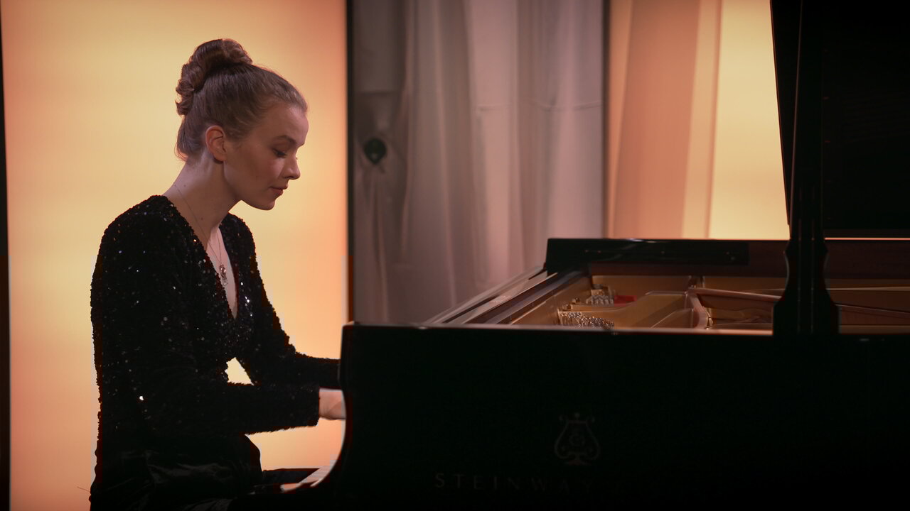 Brahms: 4 Piano Pieces, Op. 119 - No. 3 in C Major. Intermezzo. Grazioso e giocoso