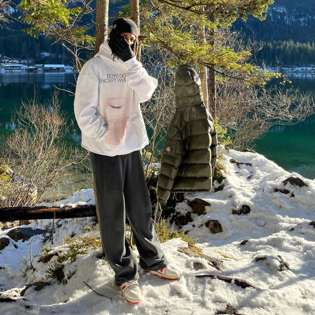 Me vs Me (feat. Sevenonthetrack)