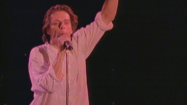 Real Gone Kid (Live Video)