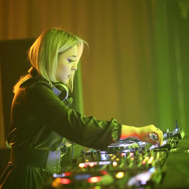 DJ女郎DJ Gir