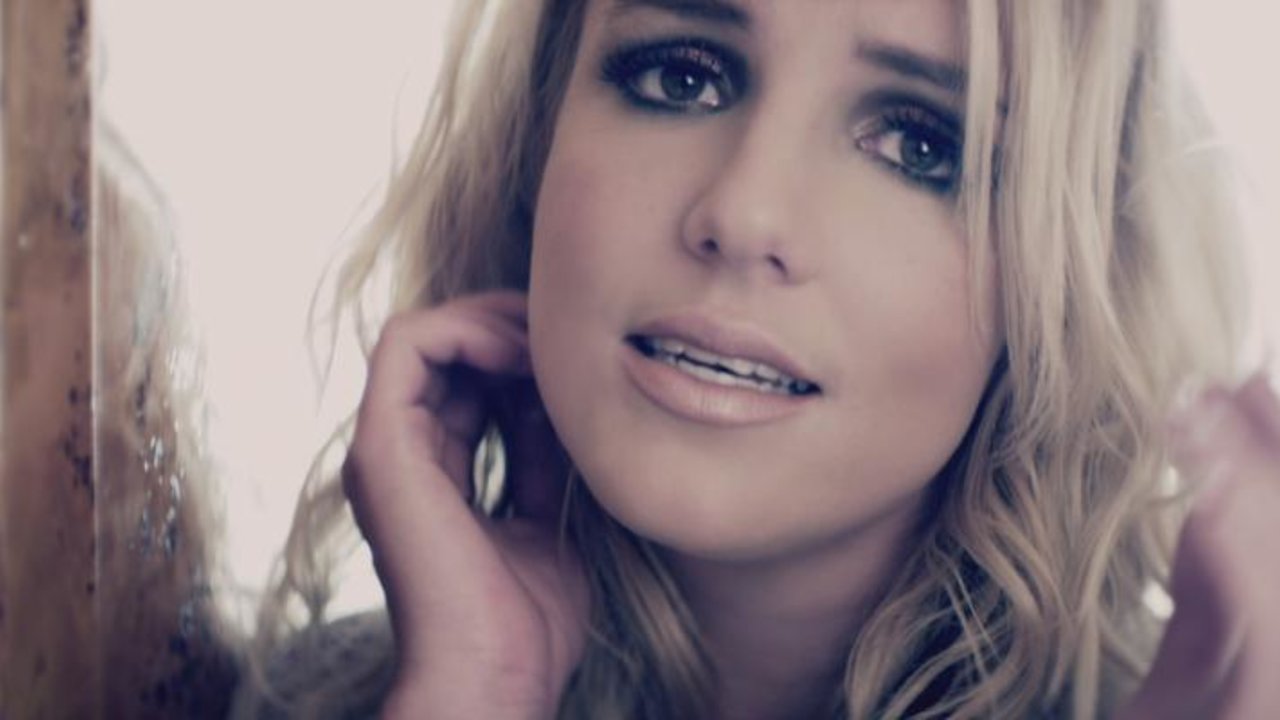 Criminal (Official Video)