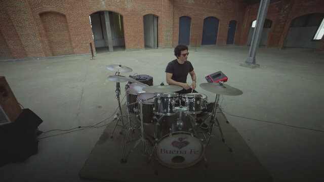 Sur y Mares. Buena Fe. Lyric Video.