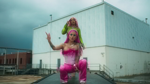 Brat (feat. Latto)