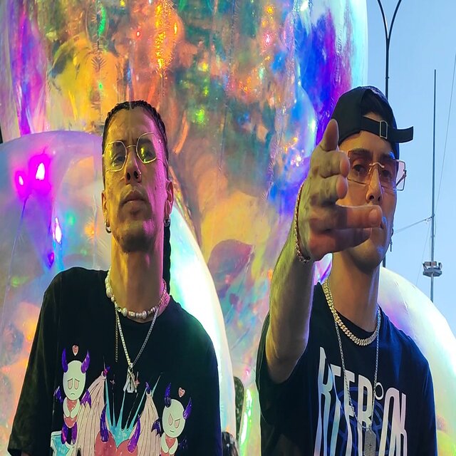 La C & J Delux