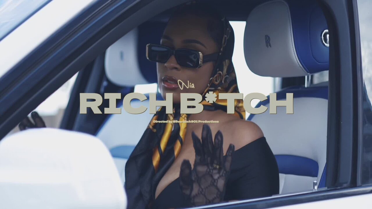 RICH BITCH  (Downtown Memphis (Visual) Live Mic Performance)