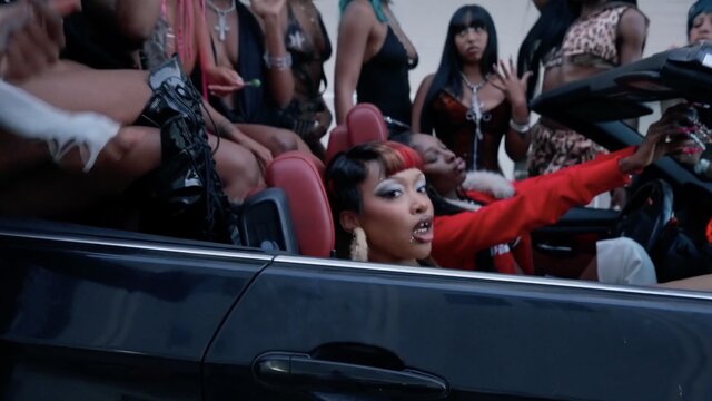 Andrea Valle - Hood N***a (Feat. Bbyafricka and Zelooperz)