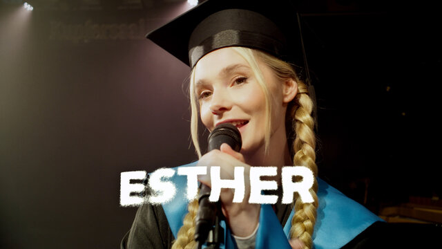 esther (Offizielles Video)