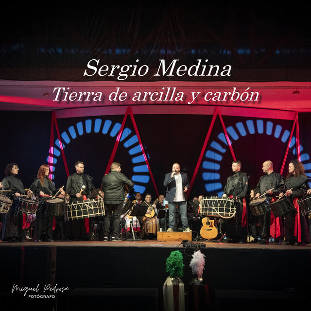 Tierra de arcilla y carbón