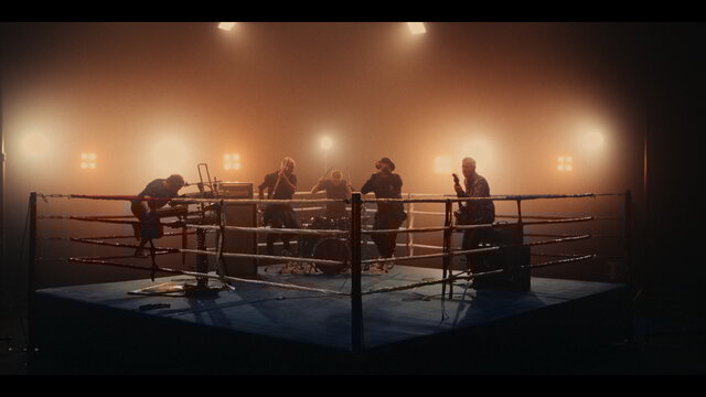 Pugno Di Sabbia (Official Video)