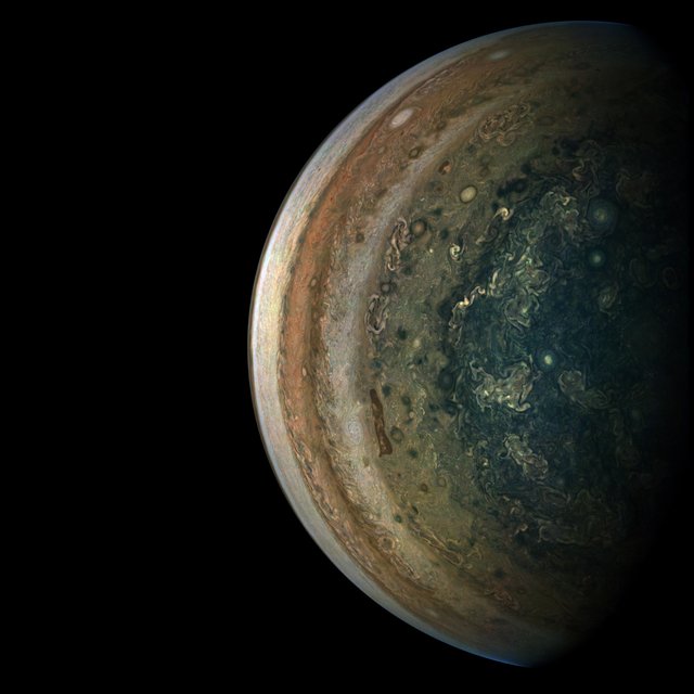 ASTRONOMER