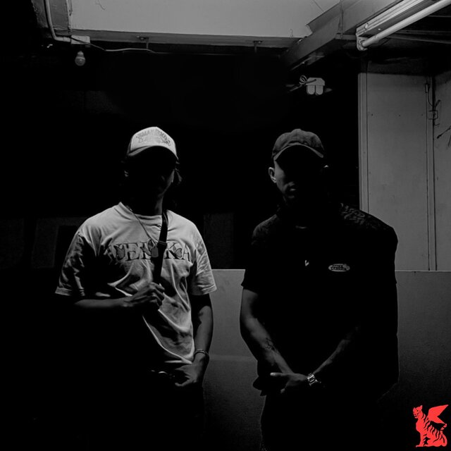 LIGHT UP (feat. AURB)