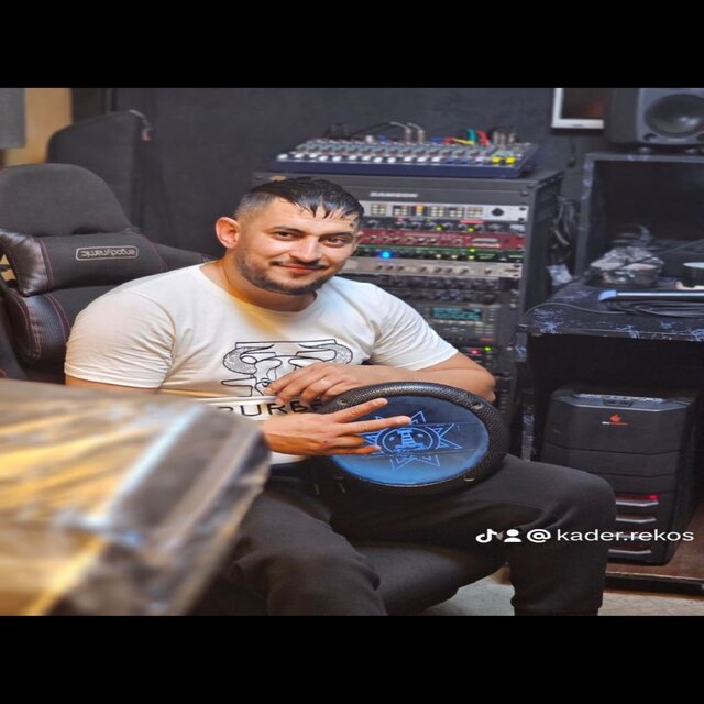 Madrar 3la jihtin Cha Ysabar Galbi Lahnin