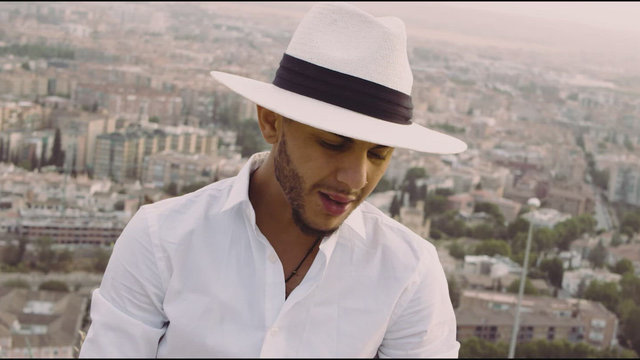 Están Mirándonos