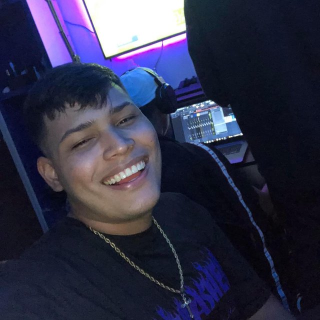 COMO YO