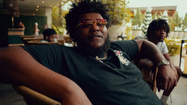 Gillie Da Kid (Official Video)