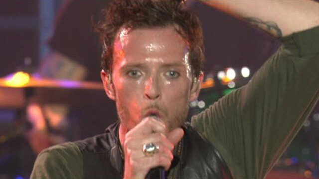 Slither (Official Nissan Live Performance)