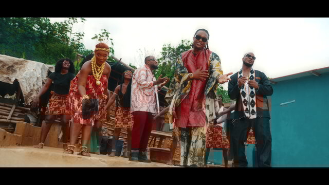 Zaka (feat. Roseline Layo) (Clip Officiel)