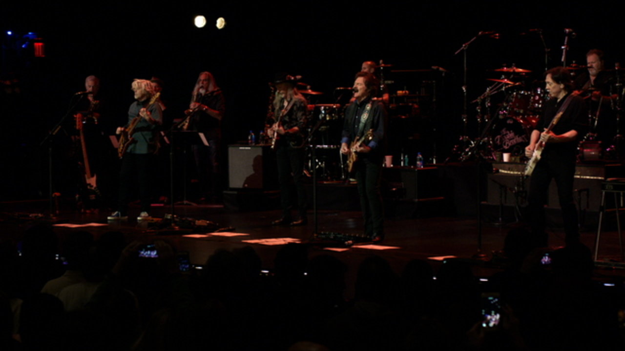 Long Train Runnin' (Live at The Beacon Theatre, New York, NY, 11/18/2018)