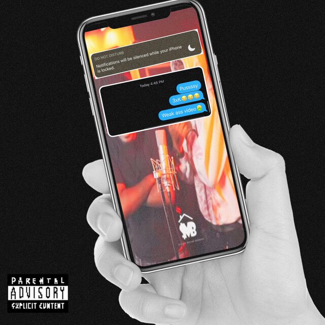 iPhone (feat. Robbie3x)