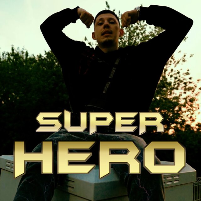 SUPERHERO