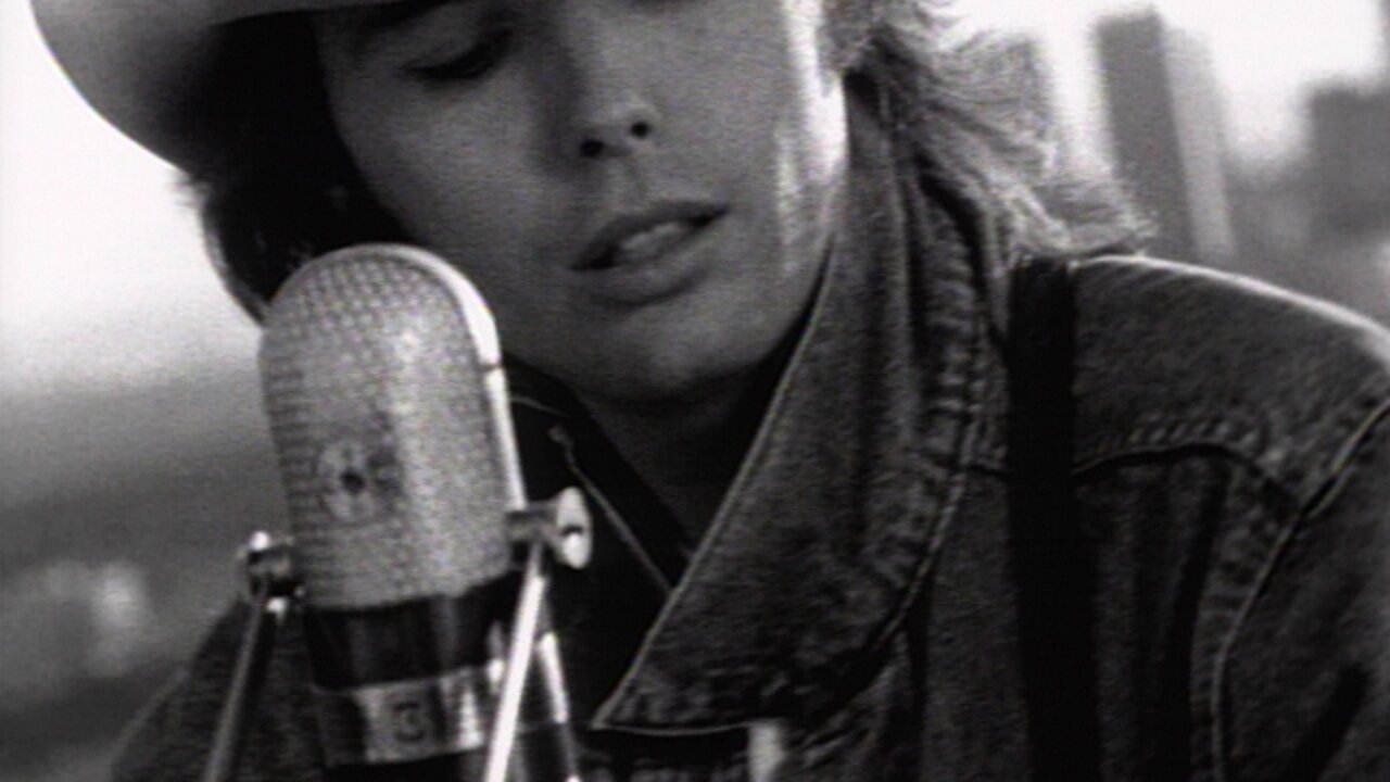 It Only Hurts When I Cry (1991)