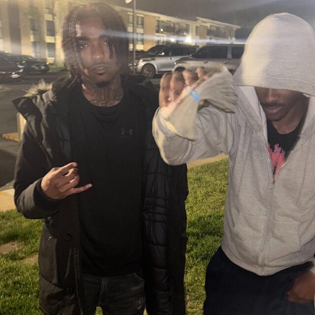 Robbin & Riskin (feat. 2flyy)