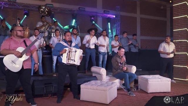 Diganle (En Vivo)