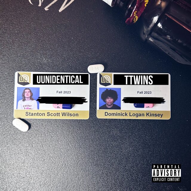 uunidentical ttwins