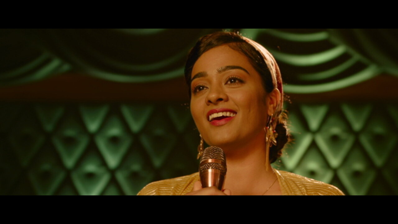 Neela Ravile - Tamil (From "Merry Christmas") [Tamil]