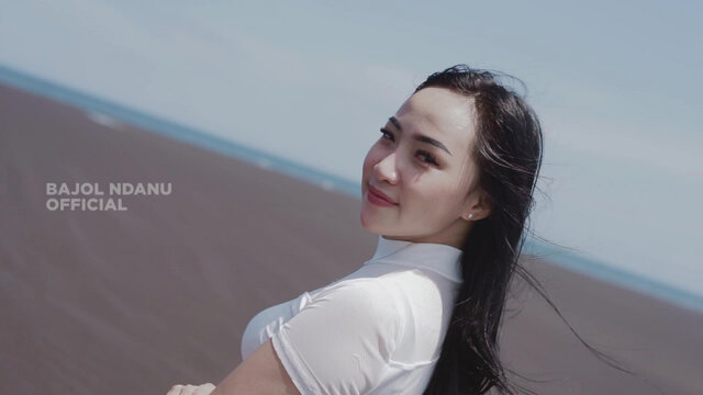 Nova Ardana - CINTA MEMBAWA DERITA (OFFICIAL MUSIC VIDEO)