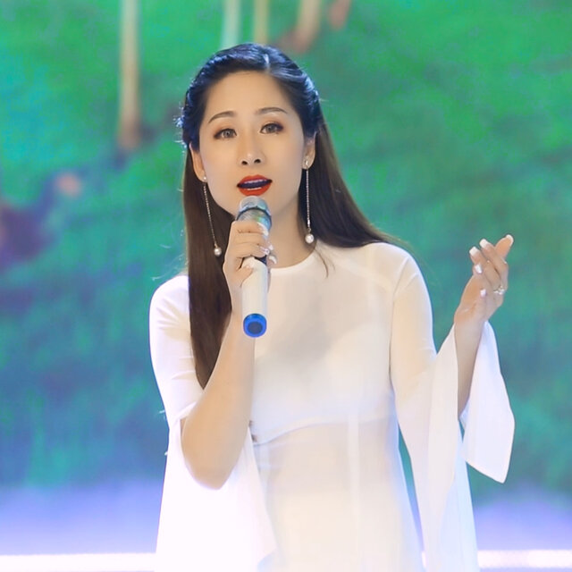 THÌ THẦM VỚI DÒNG SÔNG