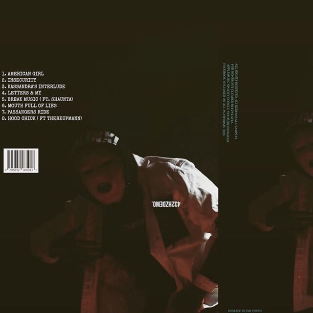 (TheDeluxe.)