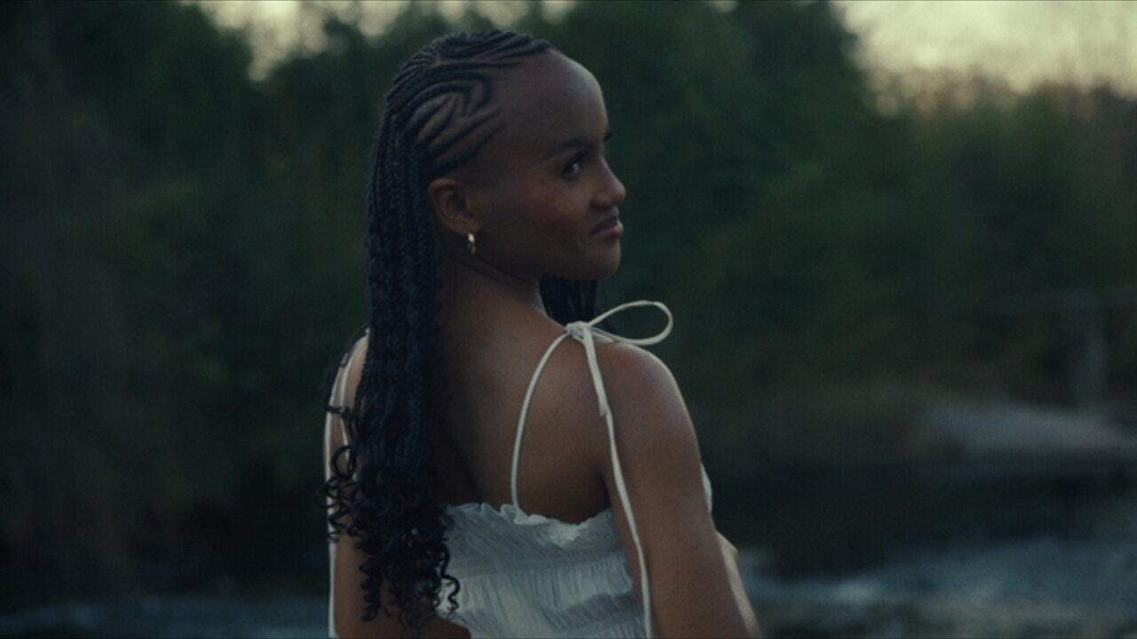 Izimangaliso (feat. Kailey Botman & Khanyisa)